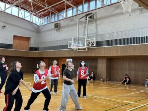 【医療事務管理学科】１・２年生合同 体育の授業🏀